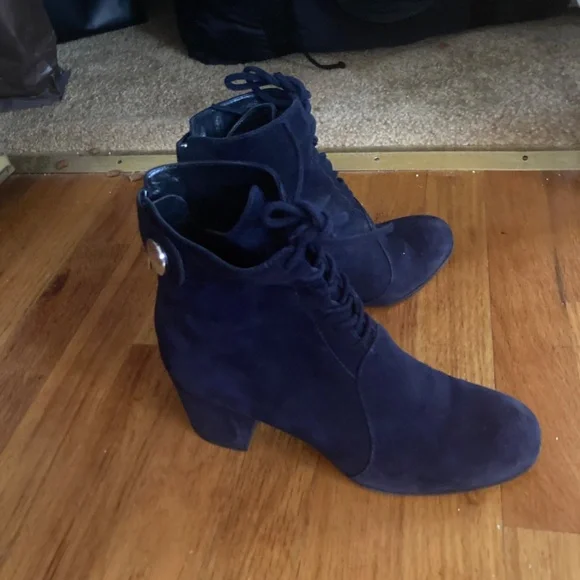 Gianvito Rossi black suede round-toe lace up ankle boots